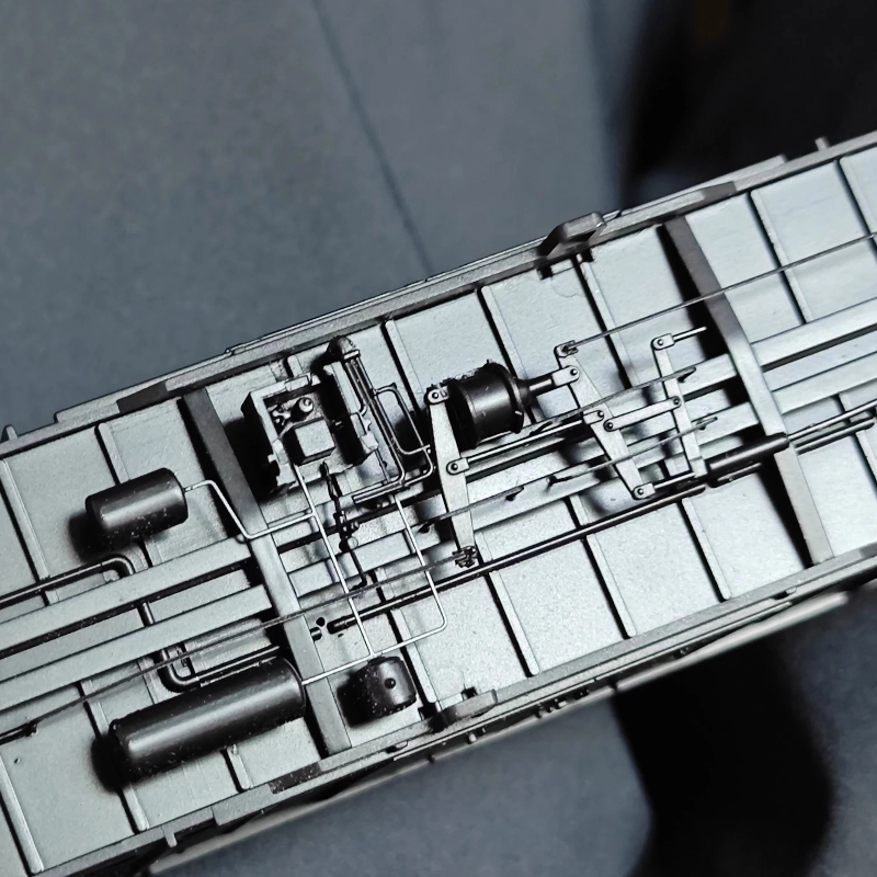 HO Type 1/87 Train Model P64AK - огляд і ціна Model Kit Train