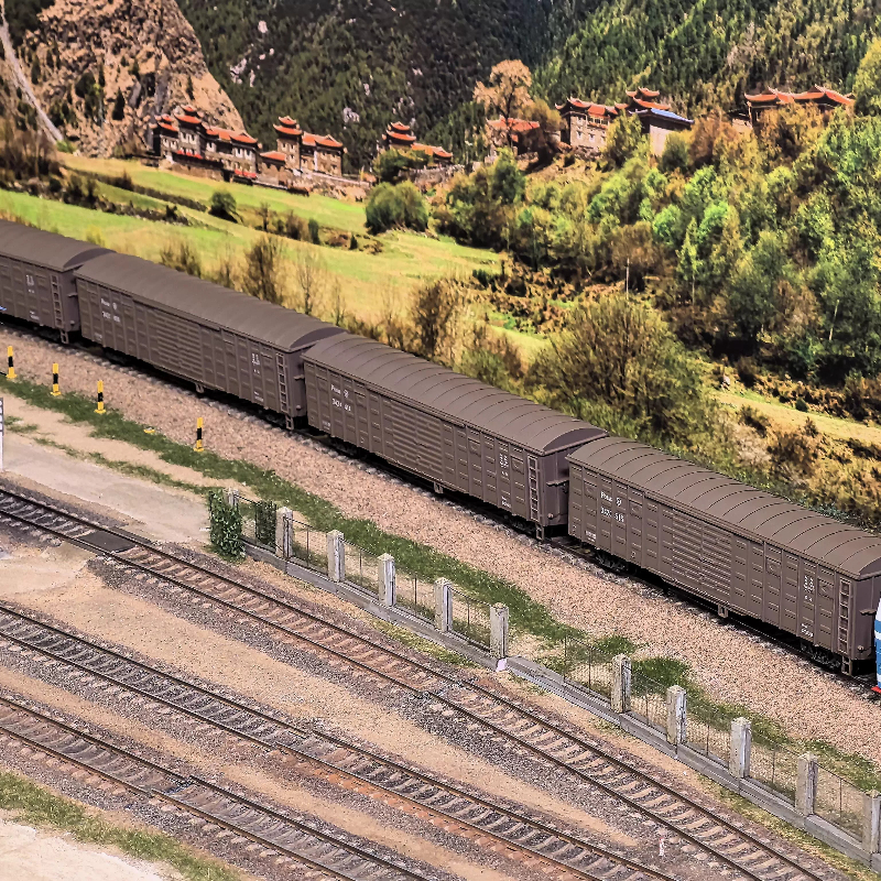 HO Type 1/87 Train Model P64AK - огляд і ціна Model Kit Train