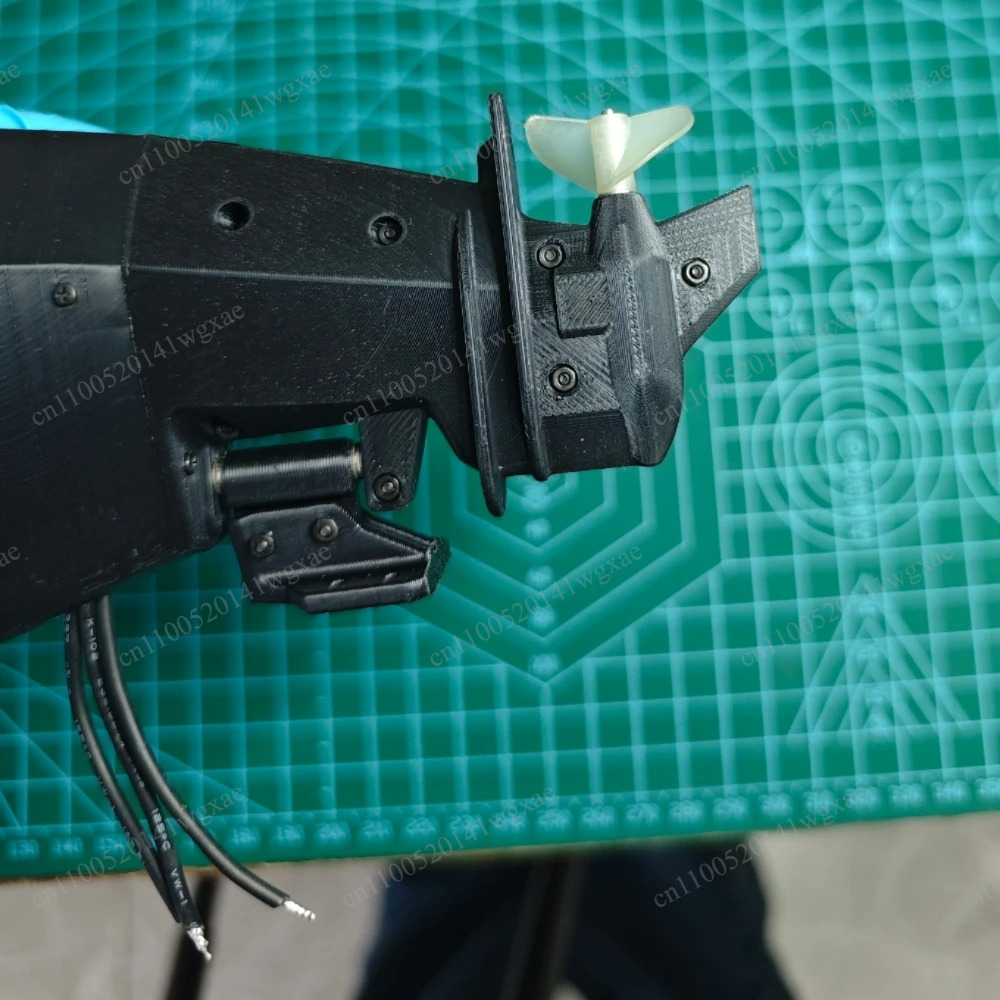 69x39x132mm Small Proportion B - огляд і ціна Model Kit Motor