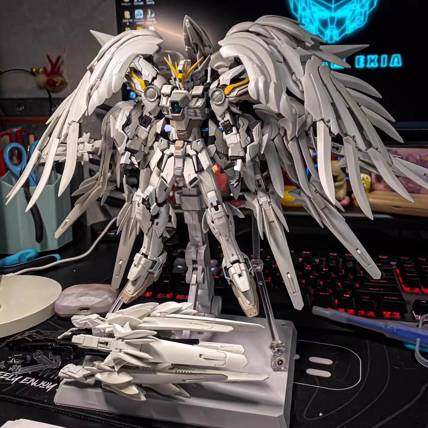 In Stock Daban 8827 Wing Zero  - огляд і ціна Model Kit In Era