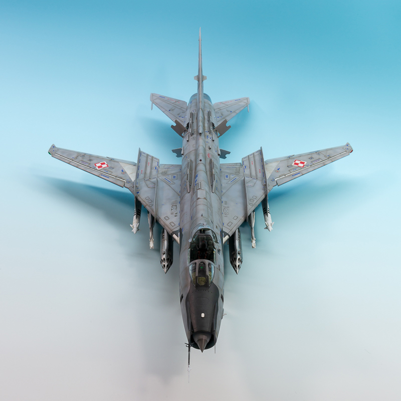 Kitty Hawk Assembled Aircraft  - огляд і ціна Model Kit Weapons