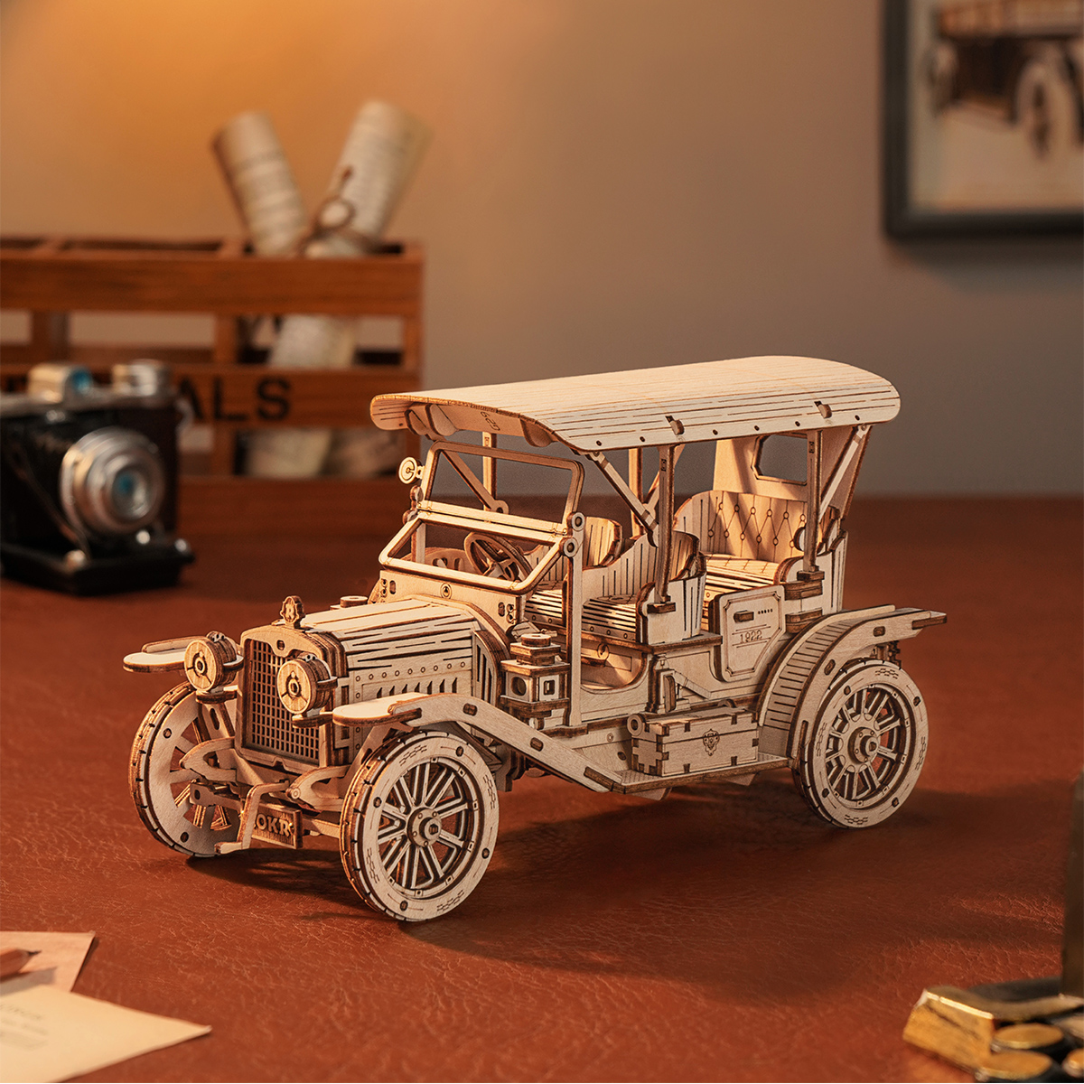 Robotime Rokr Classic Car 3D W - огляд і ціна Model Kit Revell