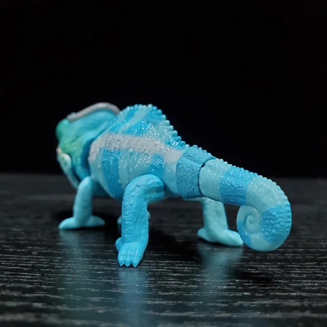 Original capsule toys cute kaw - огляд і ціна Model Kit Lizard