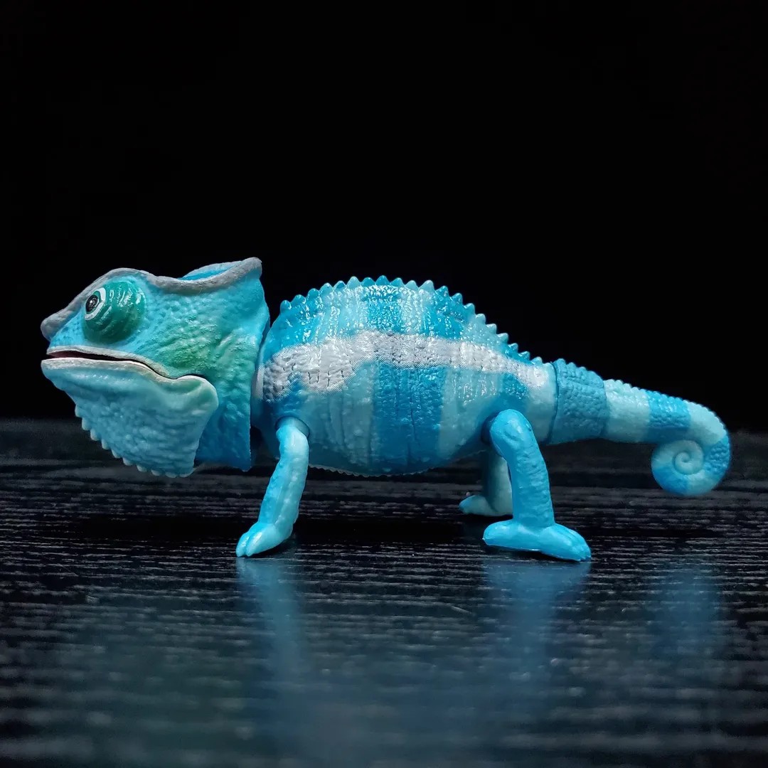 Original capsule toys cute kaw - огляд і ціна Model Kit Lizard