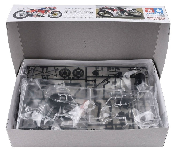 TAMIYA  modelling kits 1/12 mo - огляд і ціна Model Kit Revell