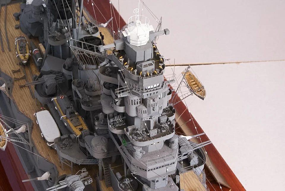 1:200 Scale WW2 Battleship Hie - огляд і ціна Model Kit Battleship